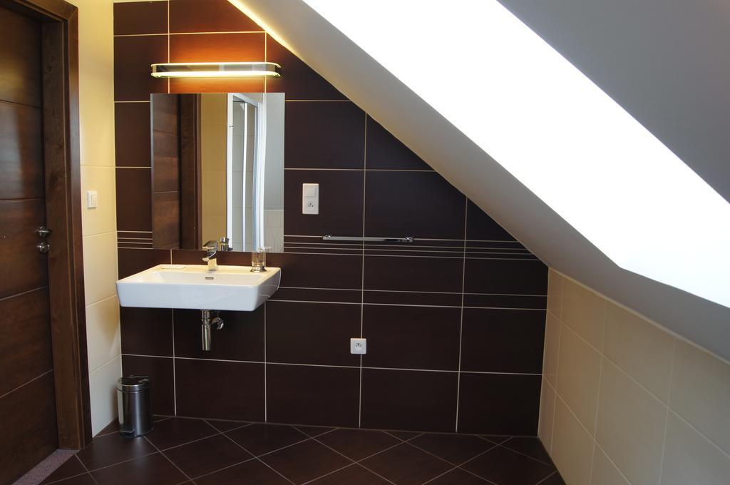 Pension Inspirace A Wellness Self Check-In Kolín Chambre photo